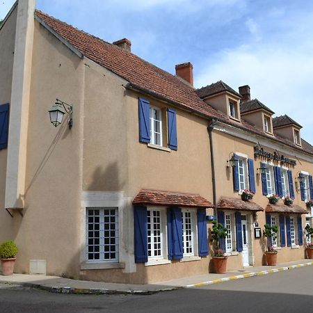 L'Auberge Des Sources Druyes-les-Belles-Fontaines Exterior foto