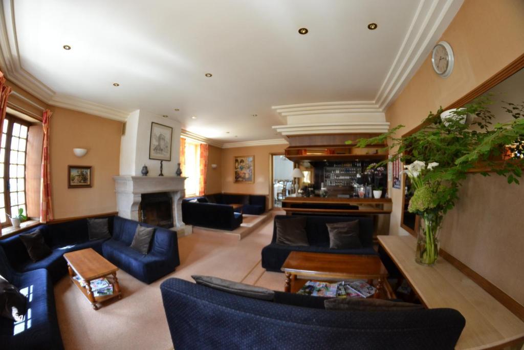 L'Auberge Des Sources Druyes-les-Belles-Fontaines Exterior foto