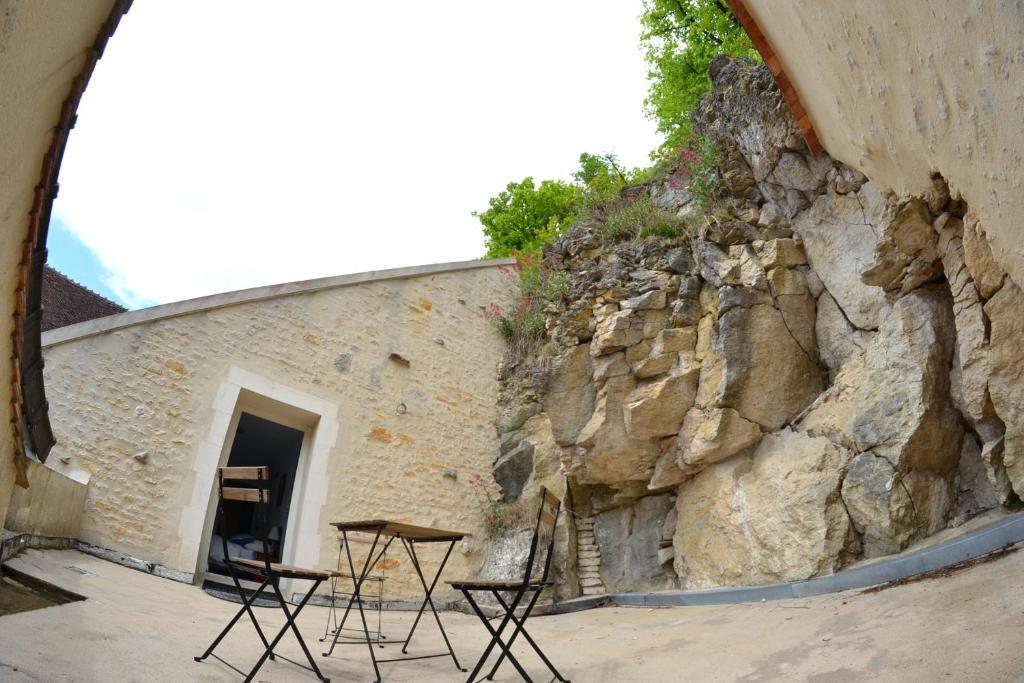 L'Auberge Des Sources Druyes-les-Belles-Fontaines Exterior foto